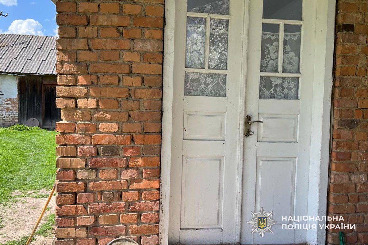 Мешканець Гусятинщини обікрав пенсіонерку
