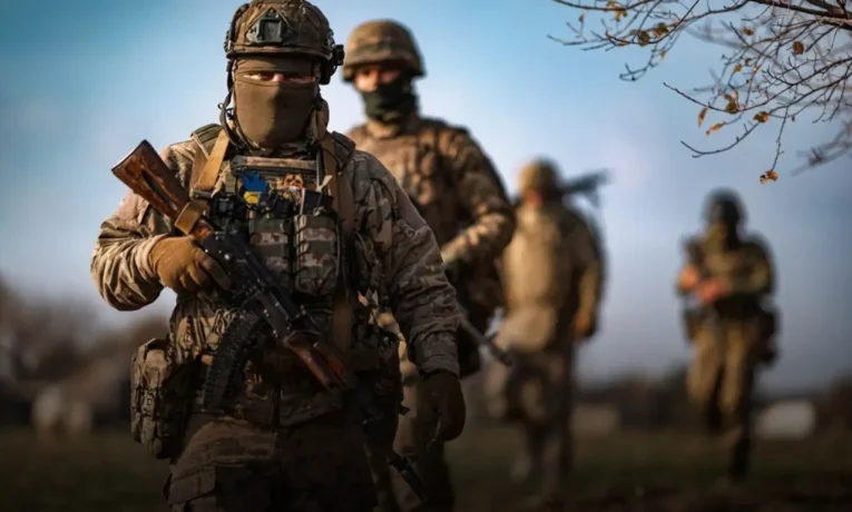 Приєднуйся до 128 ОГШБр за контрактом "18-24"