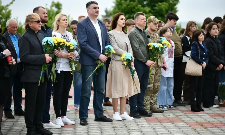 На Лисоні вшанували Героїв України: від січових стрільців до сучасних захисниківа