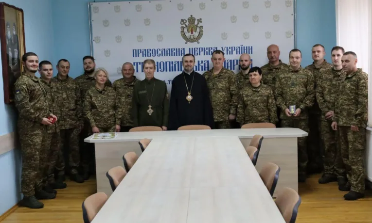 У Тернополі вручили медалі бійцям Нацгвардії: нагороди від митрополита Нестора