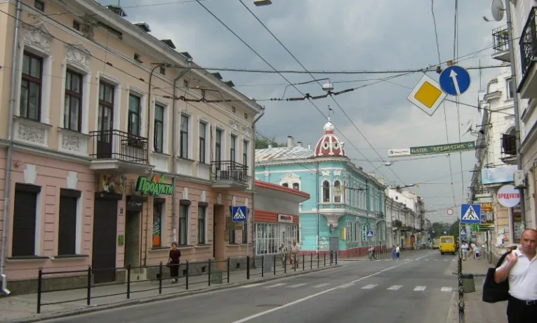 перекриють вулицю