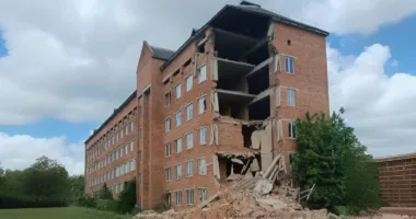 У Монастириськах обвалилася поліклініка