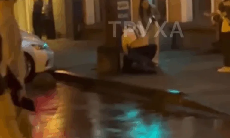 У центрі Тернополя чоловік побив знайомого через борг