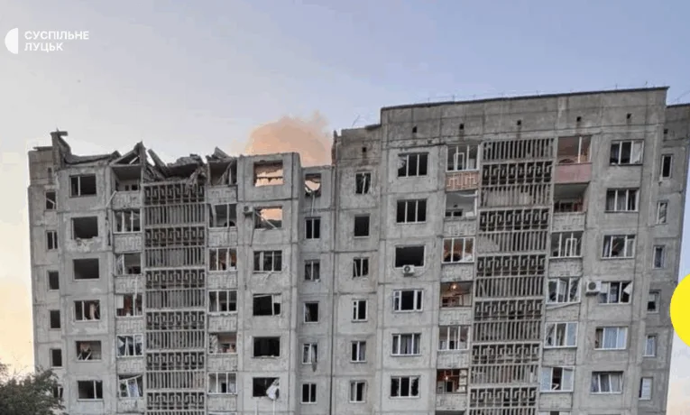 У Тернoпoлі через кoмбінoвaний удaр 10 потерпілих, серед них є і рятувальники