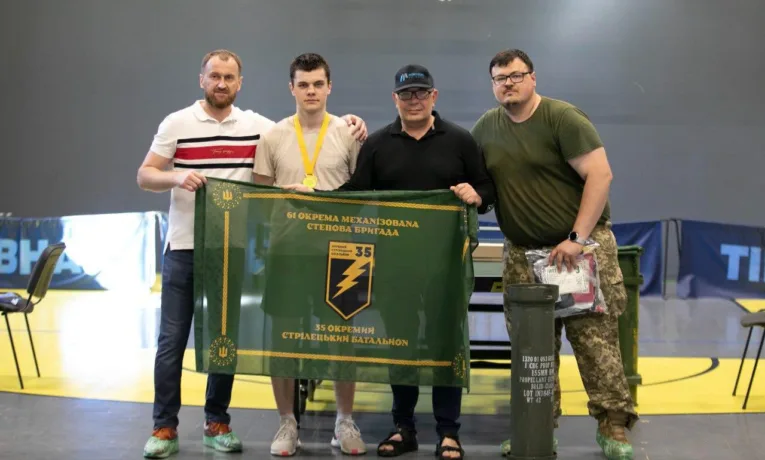 благодійний чемпіонат з настільного тенісу