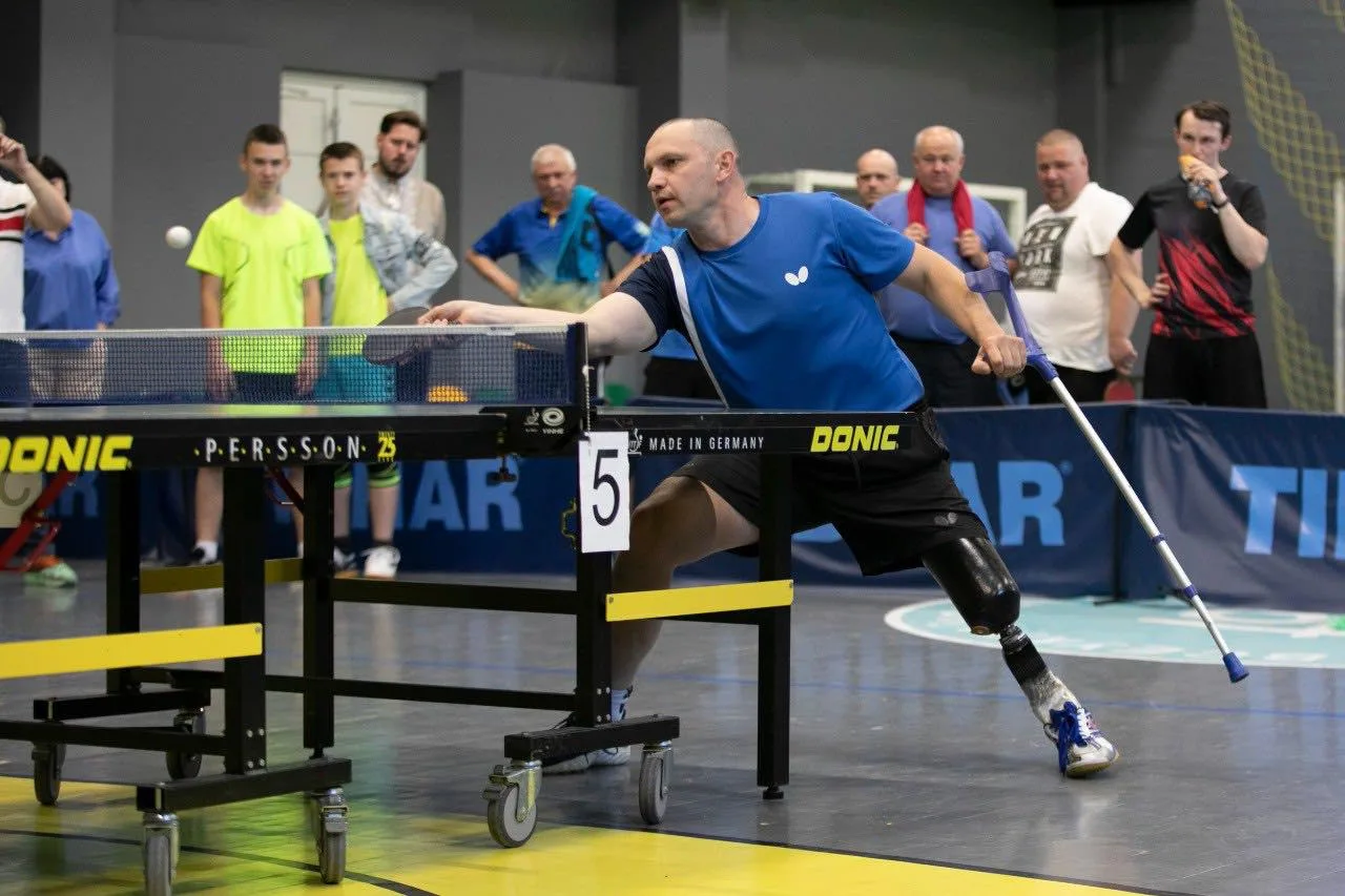 благодійний чемпіонат з настільного тенісу