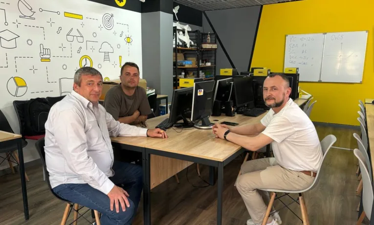 Фізмат і Бережанський ліцей підписали договір про співпрацю