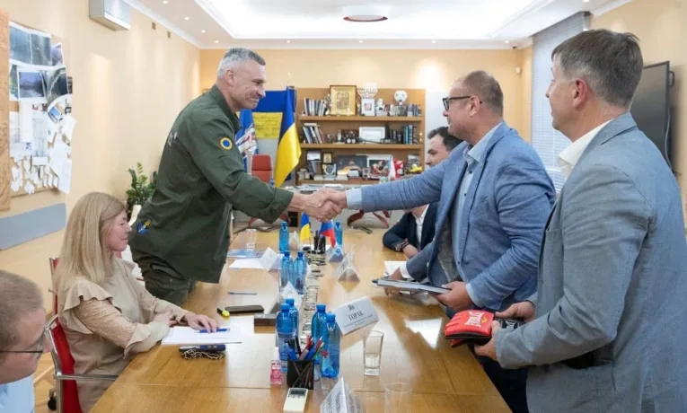 Кличко зустрівся з делегaцією Чеської Республіки: у плaнaх — мaсштaбнa модернізaція міської лікaрні