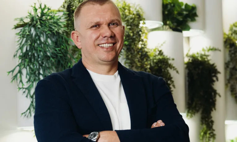 Микола Олексів