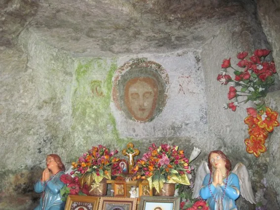 Печера Язичницька