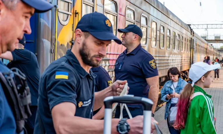 Рятувальники Тернопільщини допомогли дітям з інвалідністю