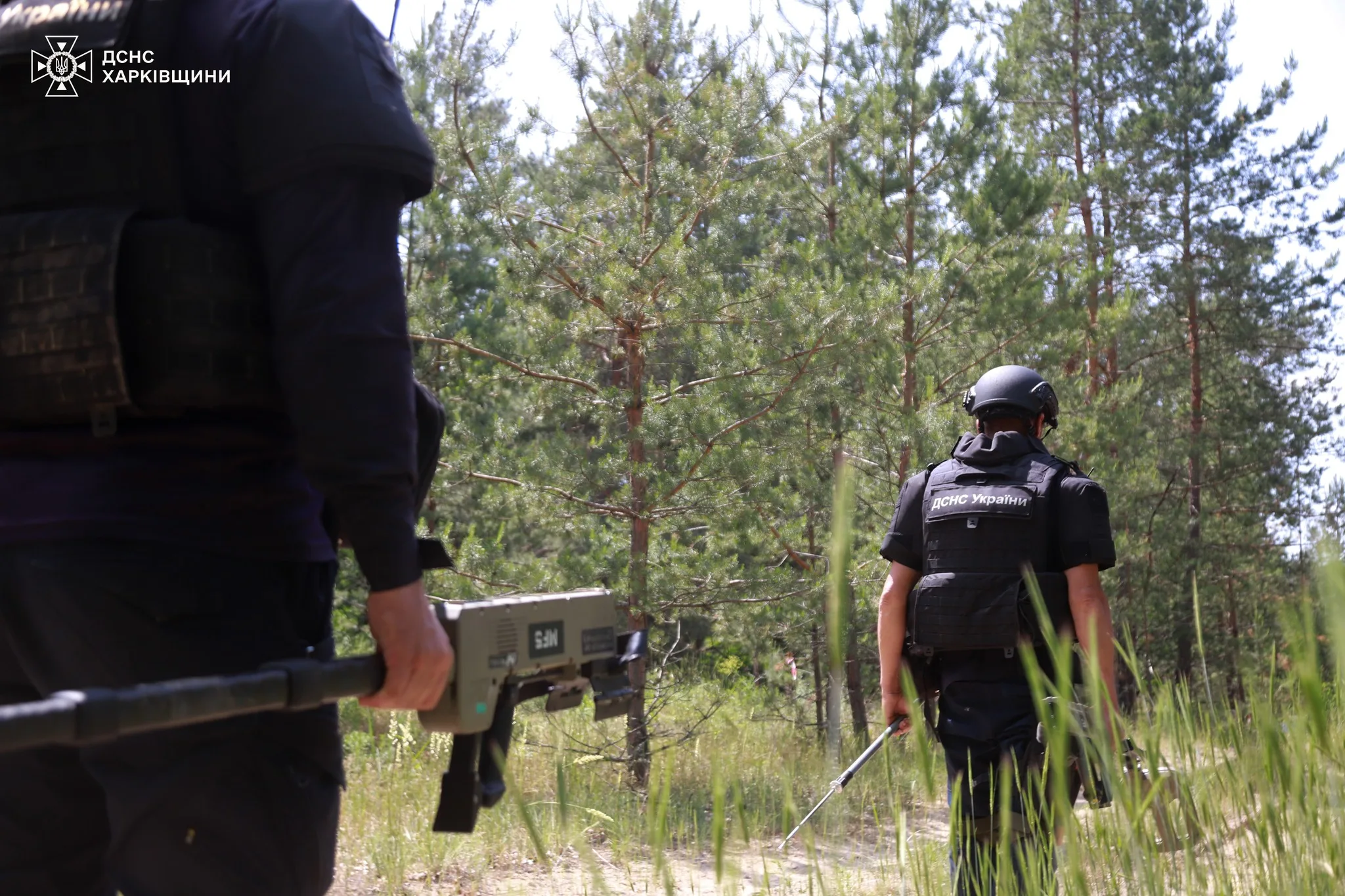 Тернопільські рятувальники розміновують Ізюмщину
