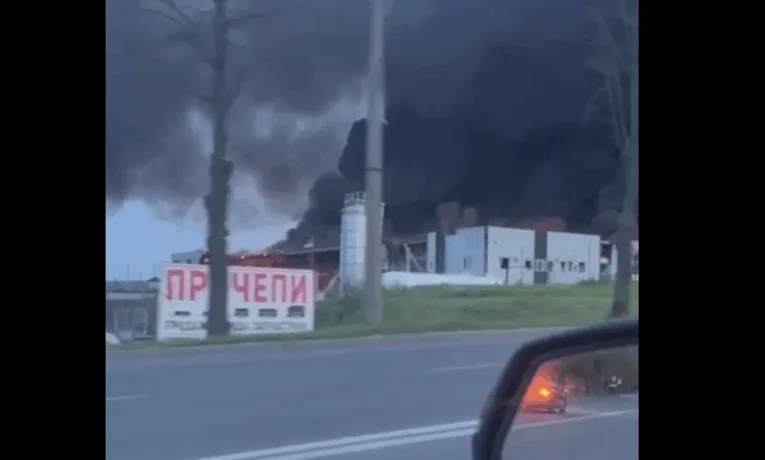 Після ворожого удару в Тернополі стався вибух на заправці - відео