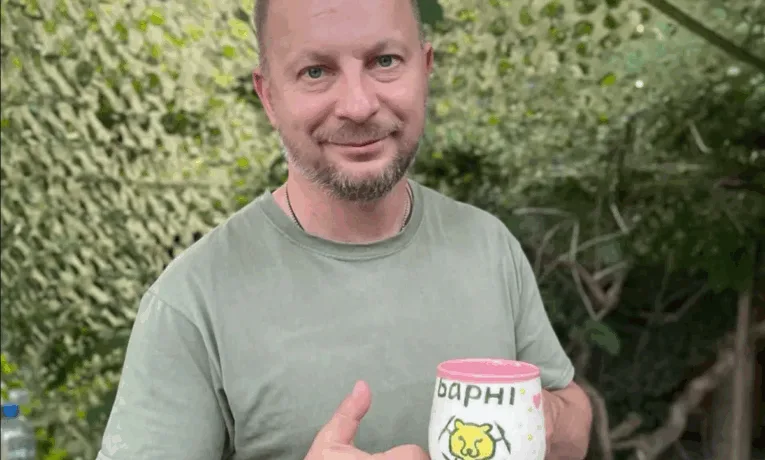 Захисник Степан Барна поділився історією про горнятко від доньки побратима