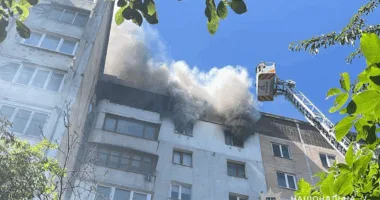Потужна пожежа у Тернополі в квартирі: собака вистрибнув з 10-го поверху
