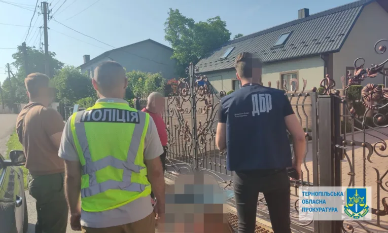 Екстрадованого з Польщі жителя Тернопільщини, який переправляв чоловіків через кордон, взяли під варту