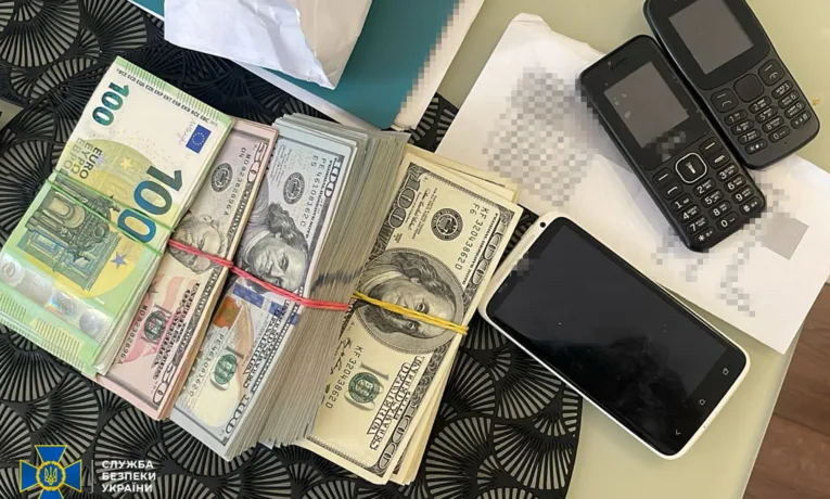 СБУ та ОГП затримали «крота» фсб у лавах НАБУ: його курував заступник керівника охорони Януковича