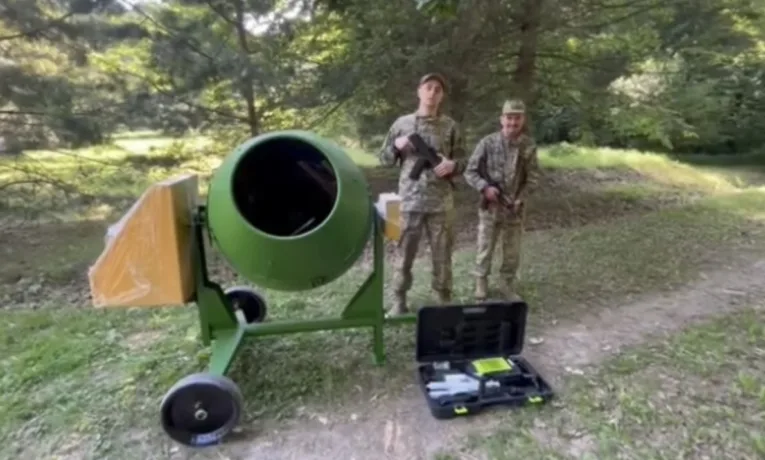 Волонтери «Української команди» на Тернопільщині передали обладнання для інженерних робіт бійцям 49-ї бригади