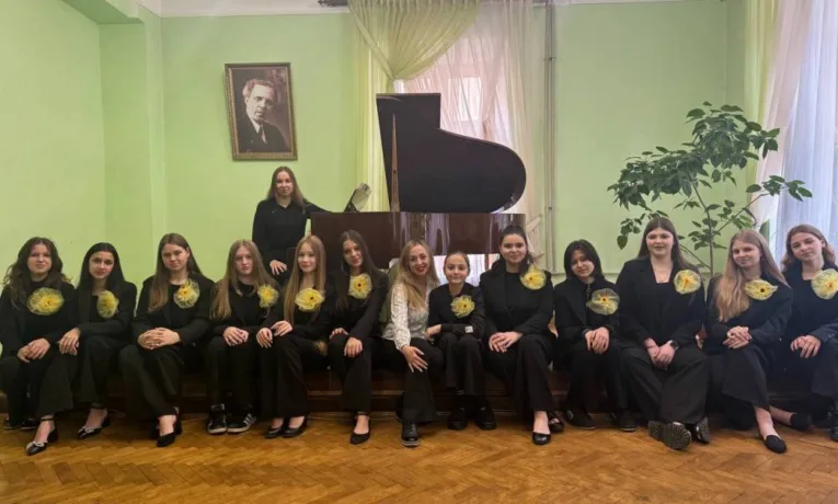 хор