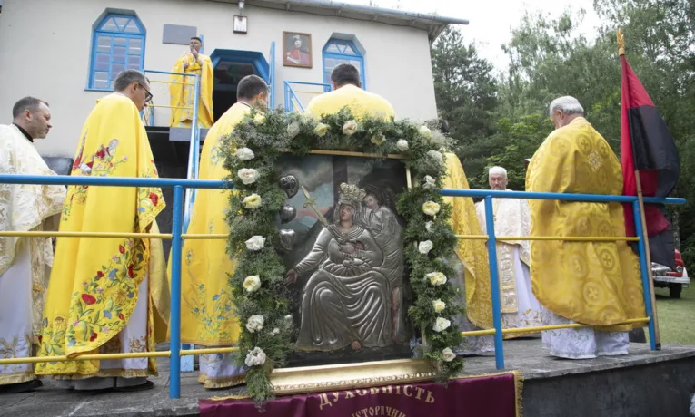 У Богдановій каплиці на Кременеччині вібувся “День пам’яті та підтримки”