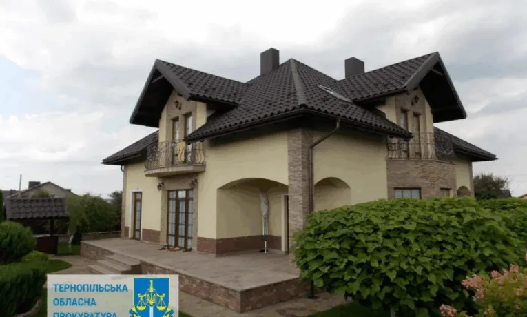 Понад 23 млн “забув” вказати: судитимуть екскерівника податкової Тернопільщини