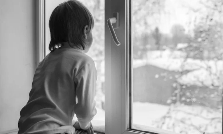 У Тернополі з вікна випала малолітня дитина