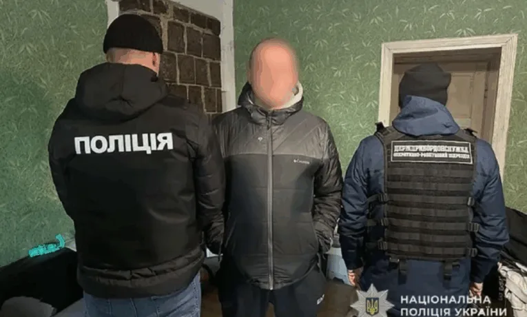Житель Кременця вербував українців для перевезення нелегальних мігрантів