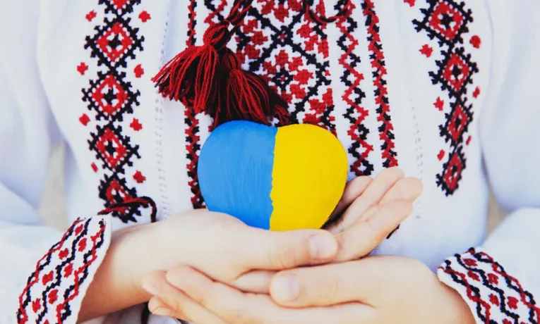 Сьогодні для пасажирів у вишиванка проїзд у тернопільському транспорті – безкоштовний
