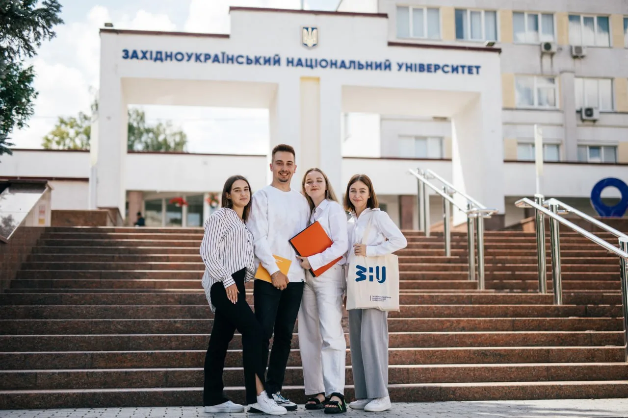 ЗУНУ вітає з Днем молоді!