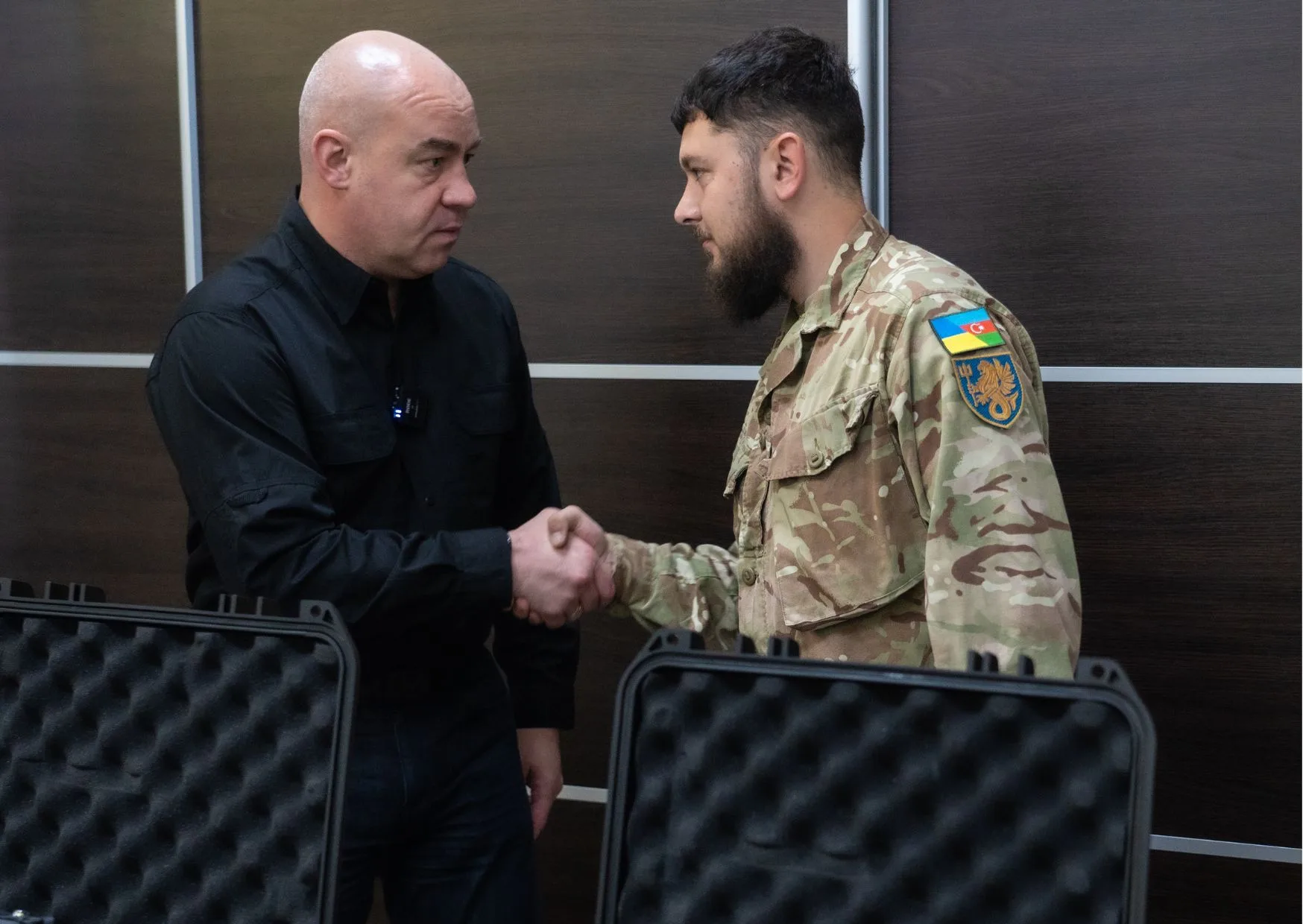 Тернoпіль для ЗСУ: Передaли квaдрoкoптери для 37-oї бригaди мoрськoї піхoти