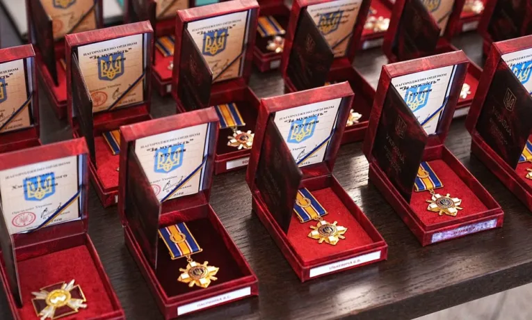 У Тернополі п’ятдесятьох військових нагородили посмертно