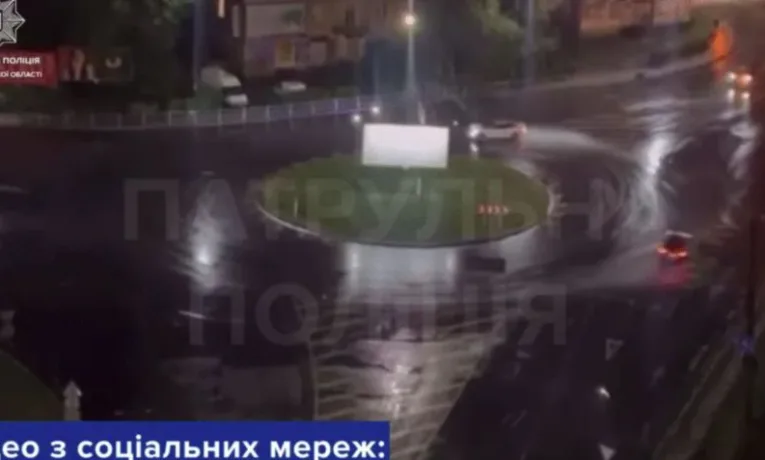 Спіймали водія "Тесли", що дрифтував на кільці в Тернополі