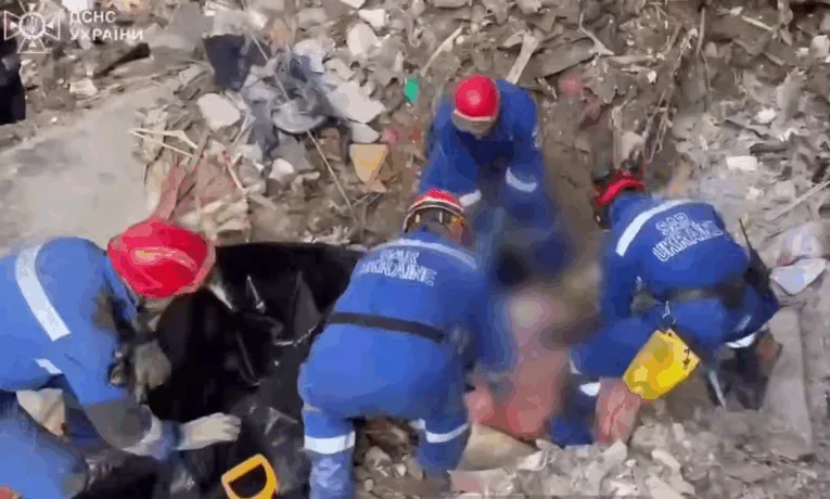 У Києві кількість загиблих зросла до 27, серед них - дитина 2-х років