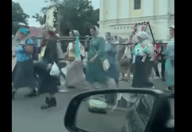 Паломники московського патріархату йдуть з Волині до Почаєва на Тернопільщину