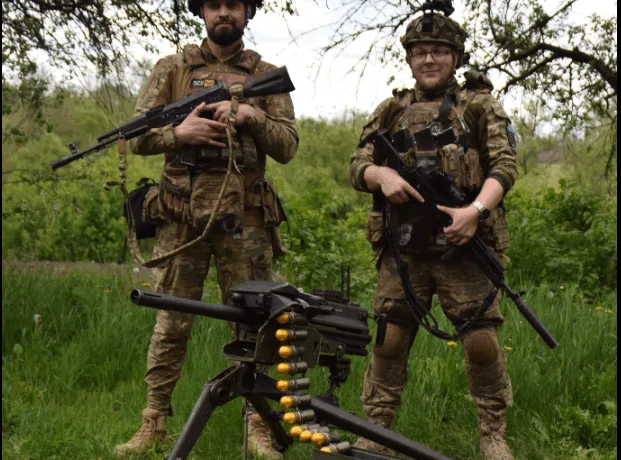 Українські воїни громлять окупантів із гранатомета «Mk 19»