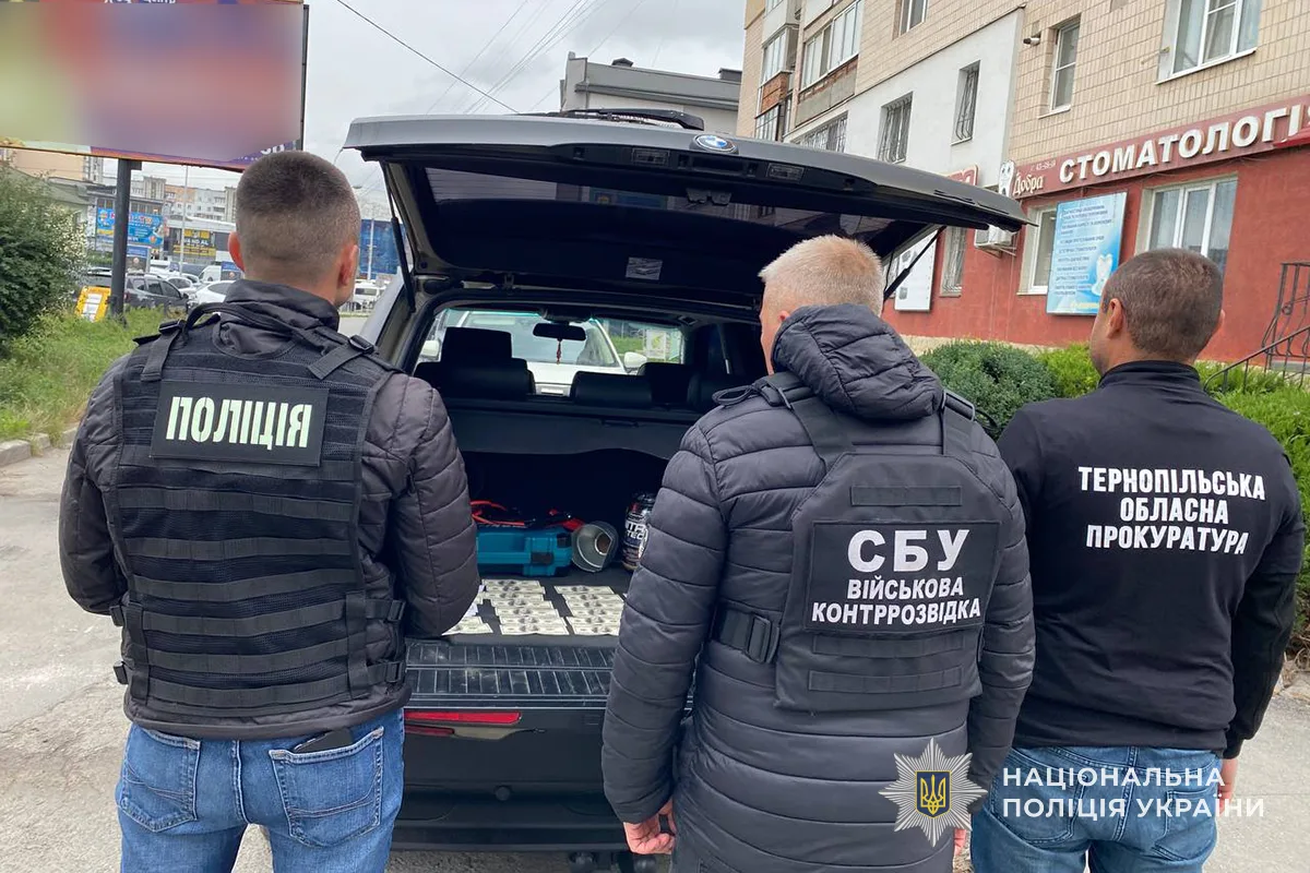 На Тернопільщині ексмедик пропонував військовому за $3500 