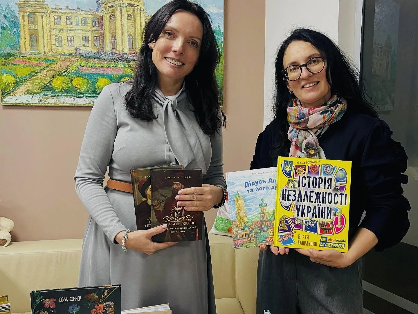 У Всеукраїнський день бібліотек на Тернопільщині передали книги для українських дітей у Румунії