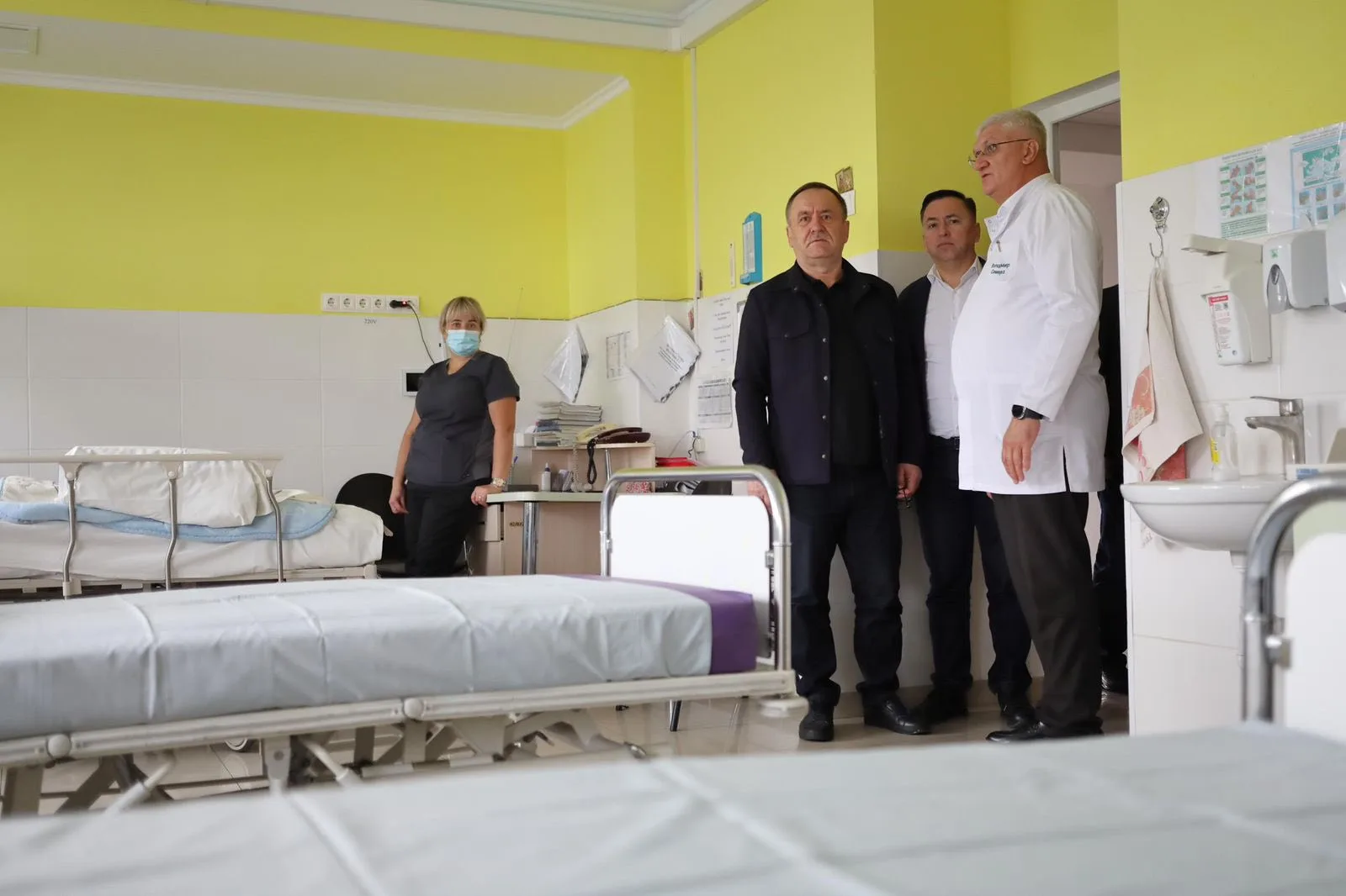 У Тернополі перед приїздом чиновників «показово» готували дитячу лікарню – журналіст