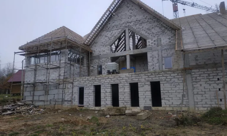 На Тернопільщині розслідують можливу розтрату коштів на проєкті «Лемківське село»