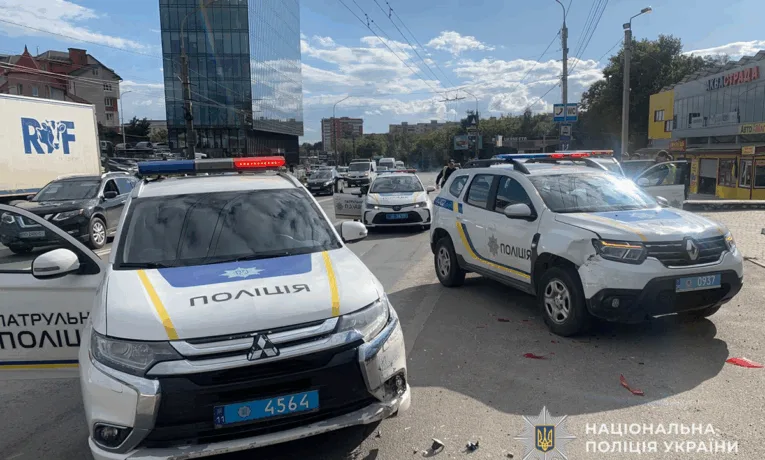 Працівнику ТЦК, який у стані сп’яніння побив декілька авто у Тернополі, суд обрав цілодобовий домашній арешт