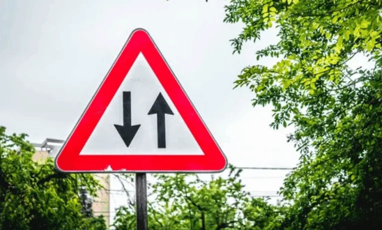 У Тернополі на двох вулицях запровадять двосторонній рух і заборонять стоянку