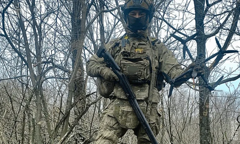 «Братерство сильніше за страх»: Стаєр про ритуали, талісмани та цінності на війні