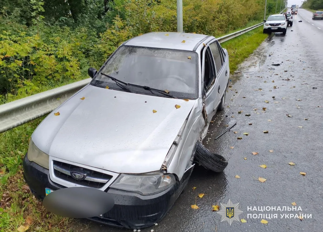На Тернопільщині у ДТП постраждали жінка та двоє дітей