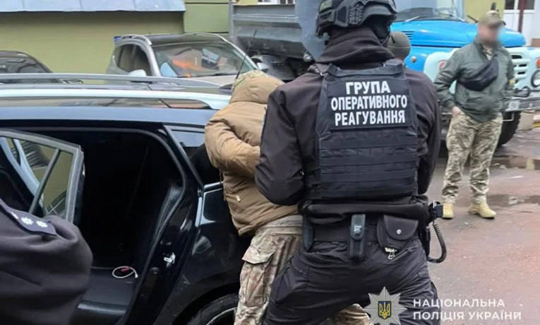 На Тернопільщині узяли під варту одного з військових, яких підозрюють у катуванні людей