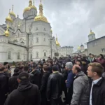 Після обшуків у Почаївській лаврі віряни УПЦ збирають кошти для допомоги проекту