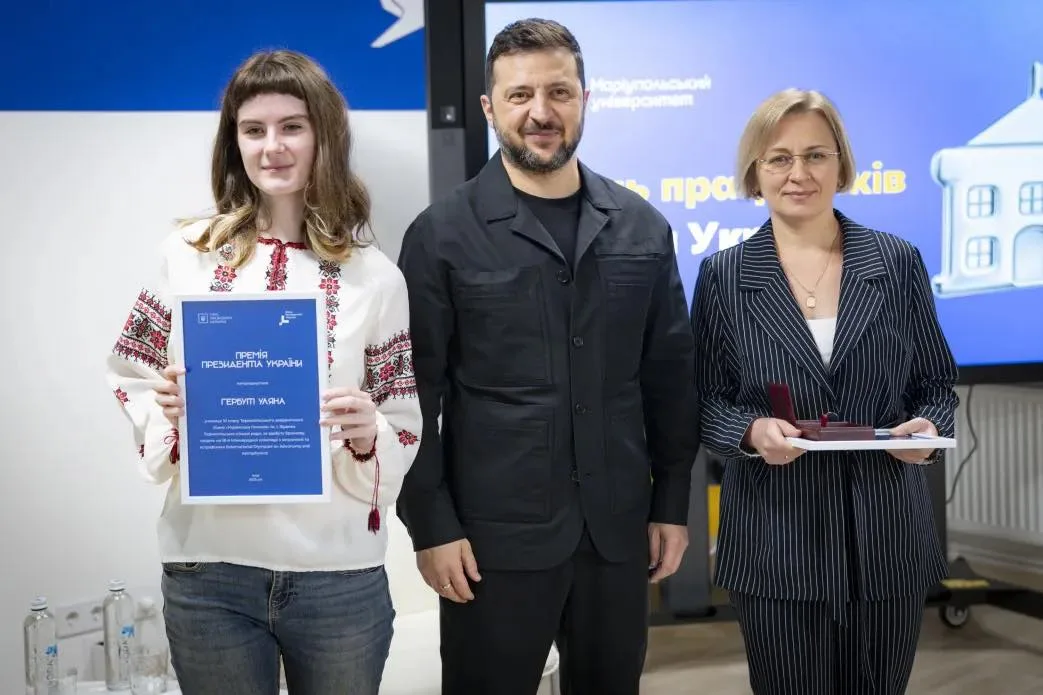 Учительці фізики та астрономії ТАЛУГ ім. І. Франка Наталії Киричук присвоєно звання «Заслужений вчитель України»