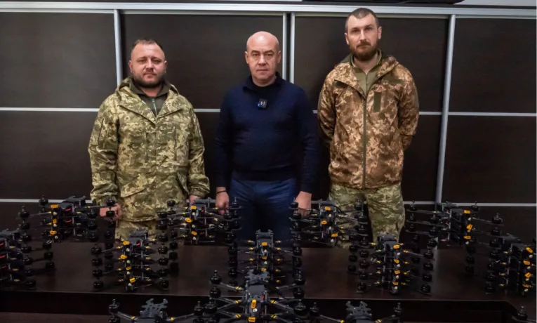 Тернопіль для ЗСУ: 50 FPV-дронів отримaли бійці 35-го бaтaльйону