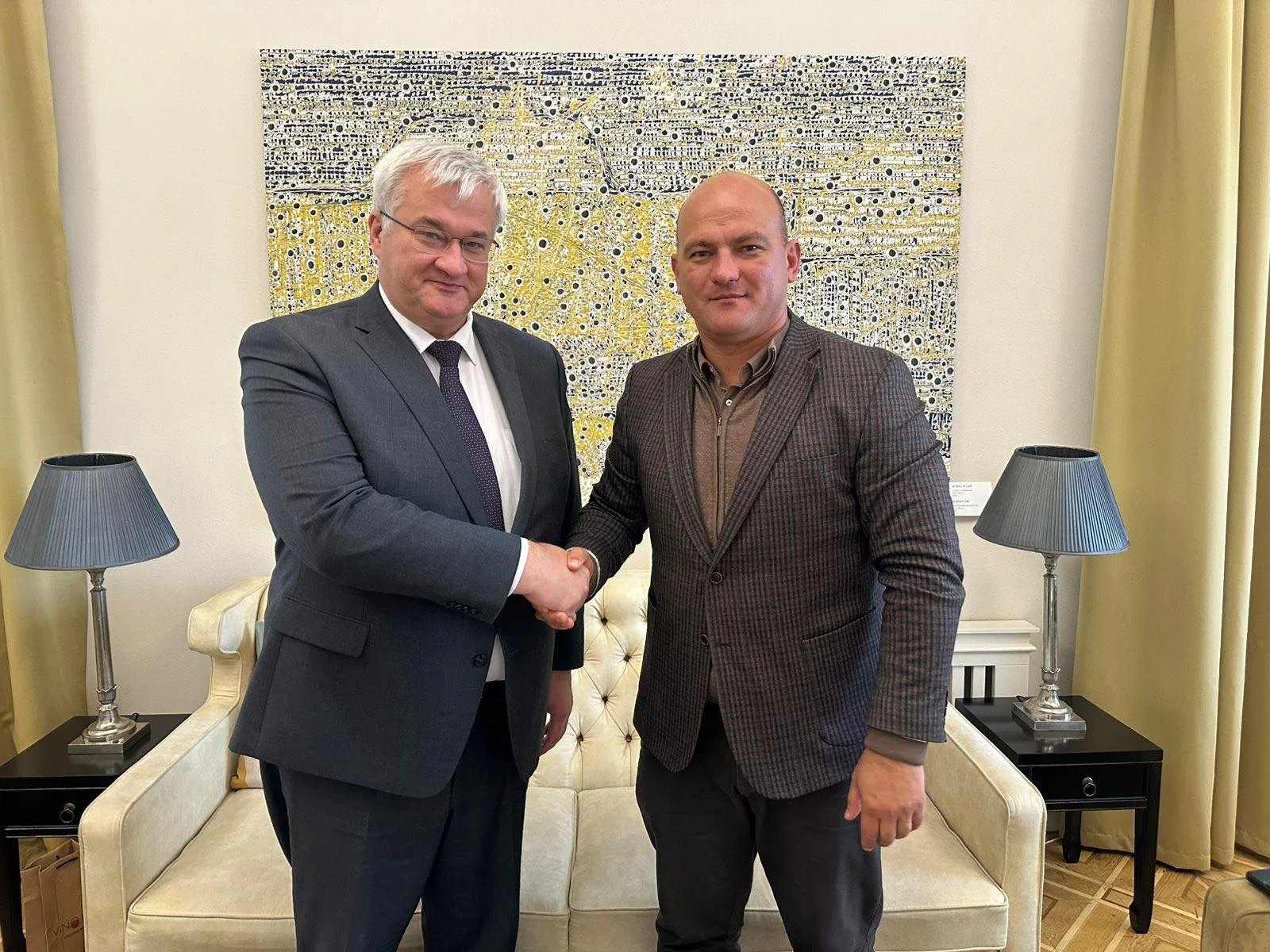Міністр закордонних справ Сибіга зустрівся з мером Чорткова для залучення міжнародної підтримки