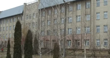 Обшуки у лікарні в Кременці - подробиці