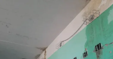 На Тернопільщині у Грошовій спортзал руйнується через бездіяльність влади